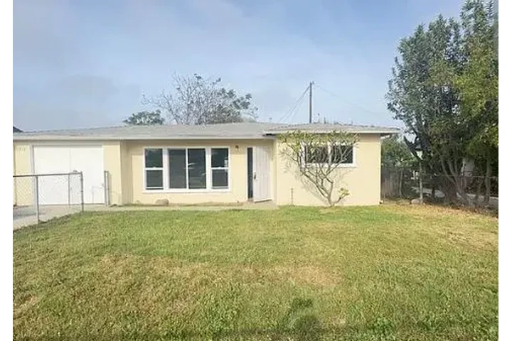 $1770 : LOCATION...LOCATION...LOCATION image 1