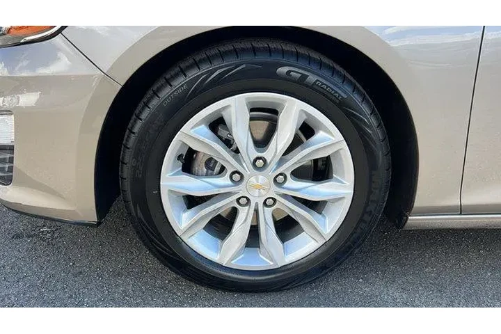 $21984 : Chevrolet Malibu 2024 LT 4dr image 10