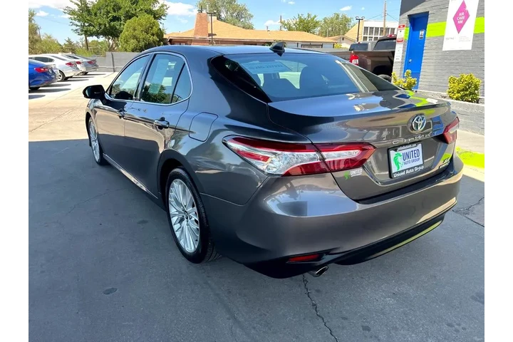 2019 Camry Hybrid XLE image 7