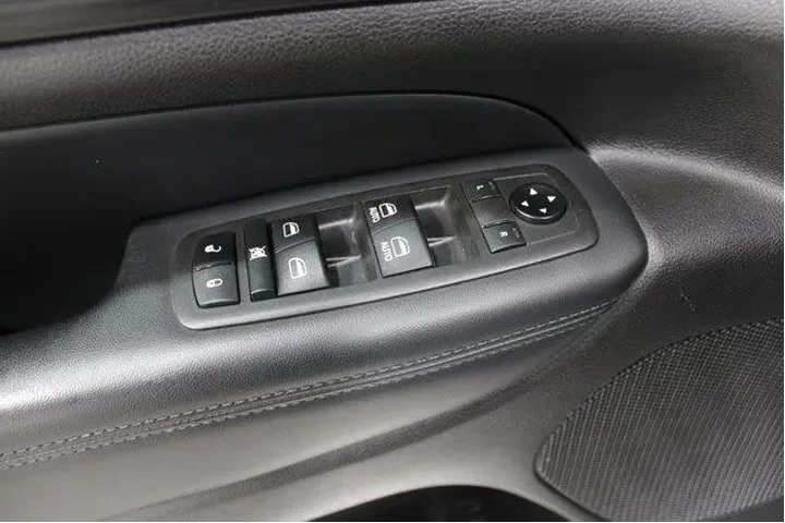 $26959 : Jeep Grand Cherokee 2021 4x4 image 7