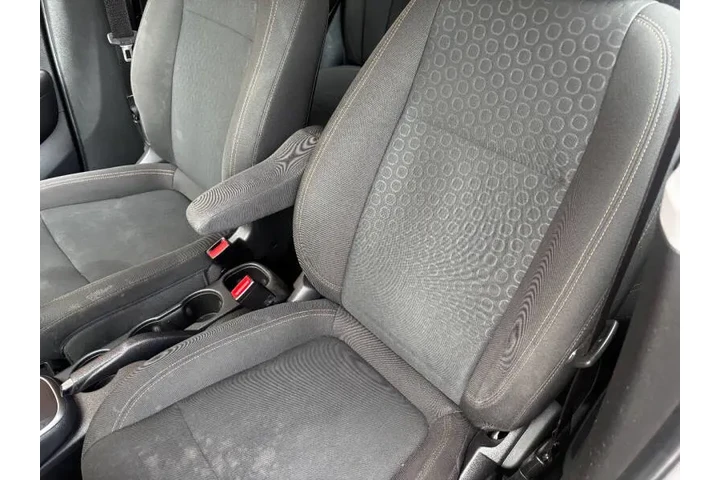 $9400 : 2018 Trax LS image 7