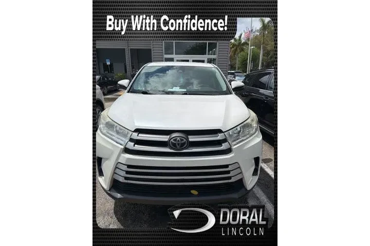 $11990 : Toyota Highlander 2019 LE 4d image 1