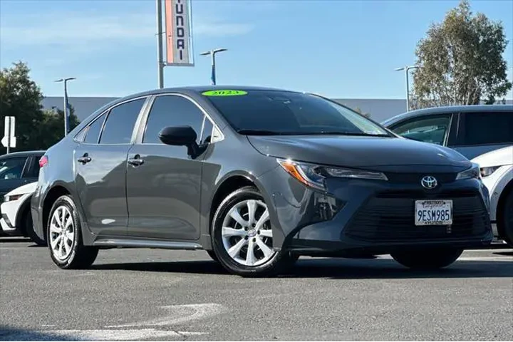 $21888 : Toyota Corolla 2023 LE 4dr S image 1
