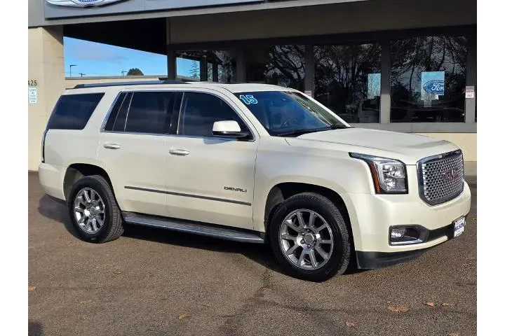 $17999 : GMC Yukon 2015 4x4 Denali 4d image 2