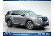 Nissan Pathfinder 2022 S 4dr