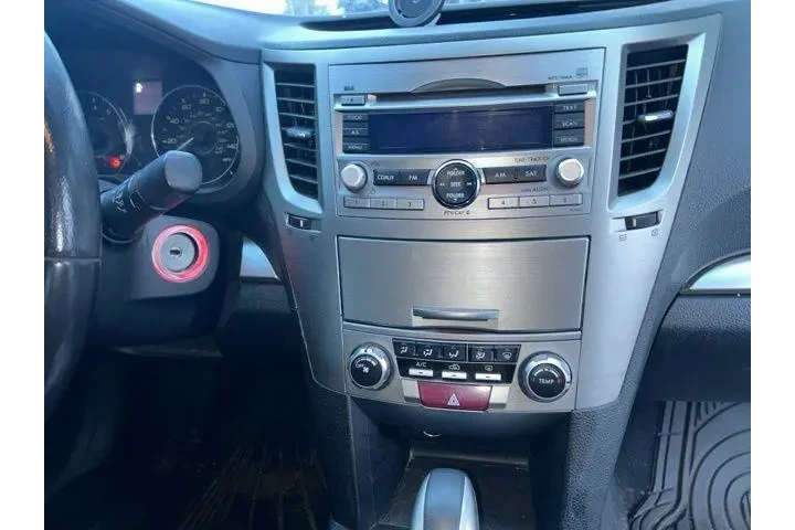 $7995 : Subaru Legacy 2011 AWD 2.5i image 8