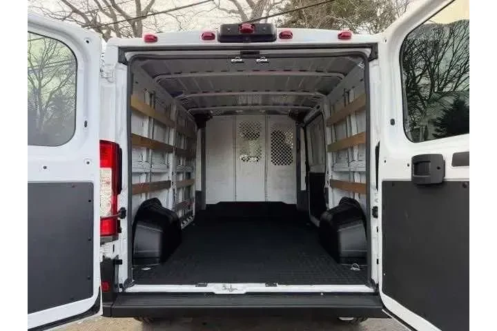 $27233 : Ram ProMaster 2023 2500 136 image 9