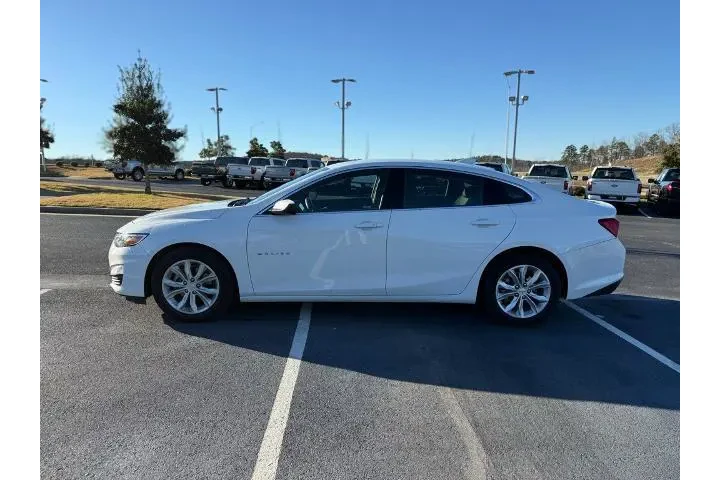 $19352 : Chevrolet Malibu 2024 LT 4dr image 4