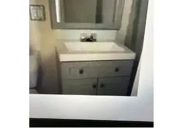 Se RentaRecamara Grande en Riverside