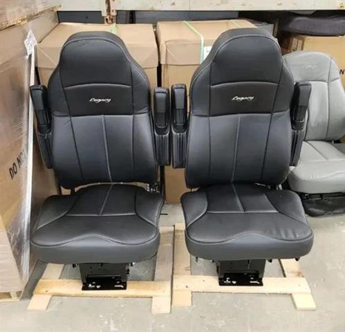 $600 : Truck seats image 4