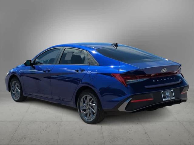 $26385 : New 2024 Hyundai ELANTRA HYBR image 3