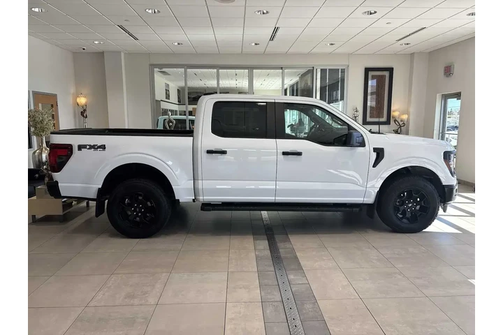 $39987 : Ford F-150 2024 4x4 STX 4dr image 2