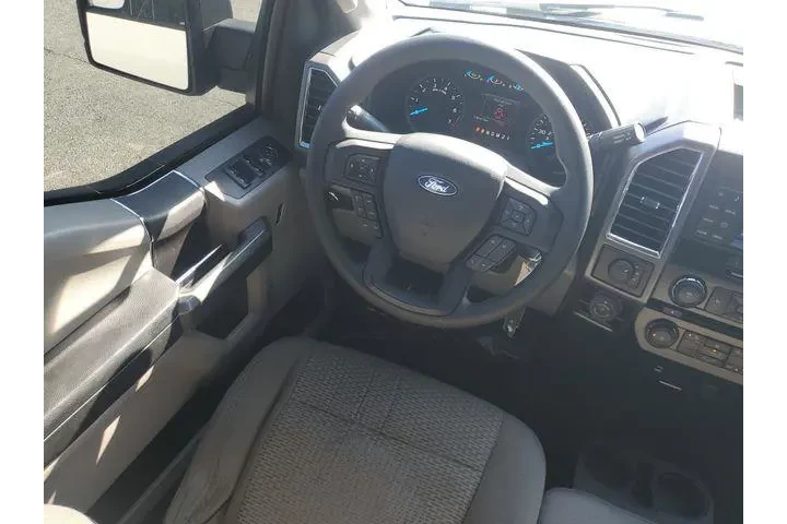 $18992 : Ford F-150 2016 4x4 King Ran image 9