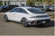 $32992 : Hyundai IONIQ 6 2025 SEL 4dr thumbnail
