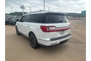 $34329 : Lincoln Navigator 2020 4x4 B thumbnail