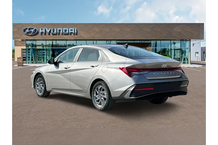 $20544 : Hyundai ELANTRA 2024 SEL 4dr image 5