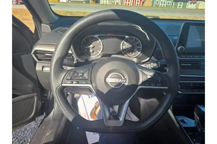 $19998 : Nissan Altima 2024 2.5 SV 4d image 9