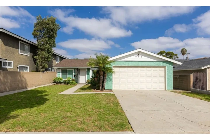 $2500 : 3 Bedroom house in Lynwood image 1