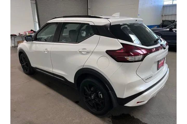 $17980 : Nissan Kicks 2023 SR 4dr Cro image 5
