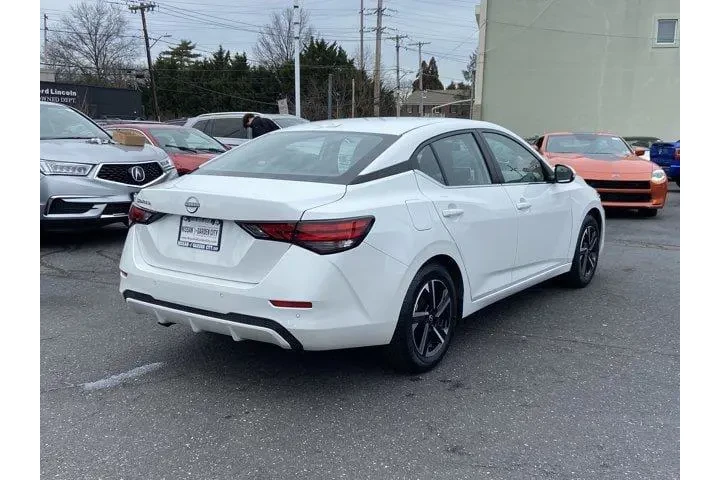 $14987 : Nissan Sentra 2025 SV 4dr Se image 4