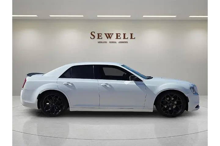 $13700 : Chrysler 300 2019 S 4dr Seda image 5