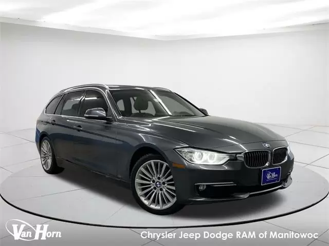 $17895 : Pre-Owned 2015 3 Series 328i image 1