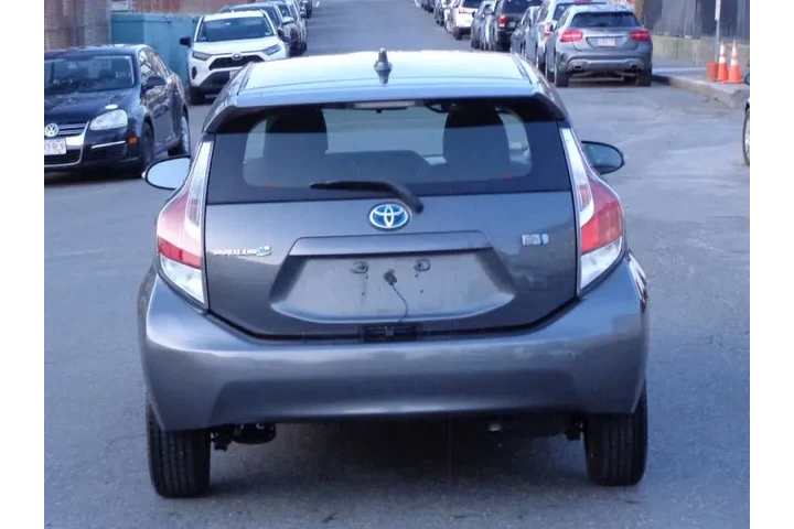 $11950 : 2015 Prius c Four image 7