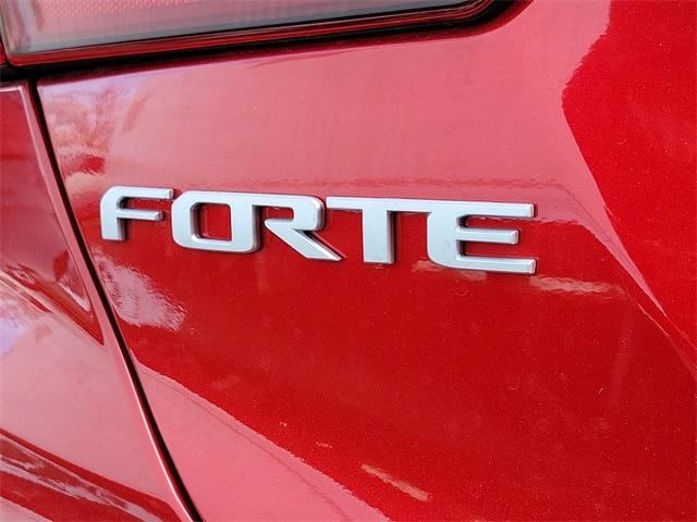 $25515 : 2024 Forte GT-Line image 5