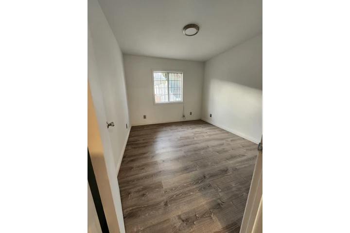 $3300 : Casa de Renta image 3