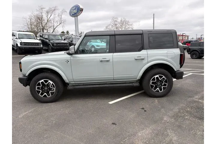 $39995 : Ford Bronco 2022 4x4 Base 4d image 6