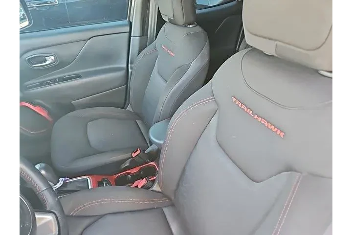 $14378 : Jeep Renegade 2019 4x4 Trail image 4