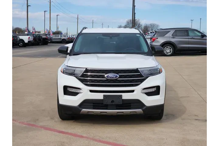 $29995 : Ford Explorer 2023 XLT 4dr S image 2