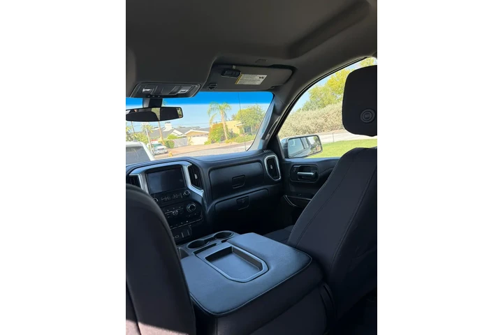 $12000 : 2020 Silverado 1500 LT image 9