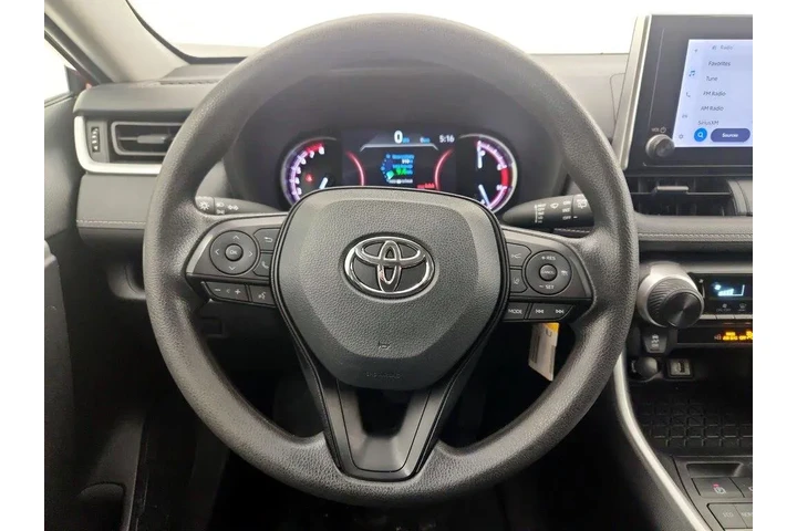 $25998 : Toyota RAV4 2024 LE 4dr SUV image 10