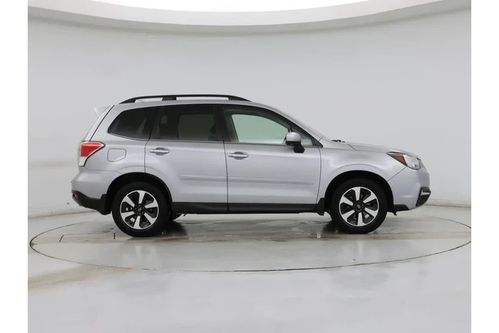 $15998 : Subaru Forester 2018 AWD 2.5 image 7