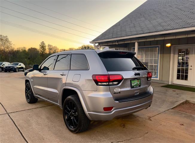 $19995 : 2018 Grand Cherokee image 7