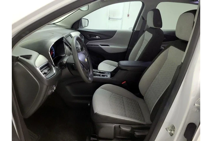 $19998 : Chevrolet Equinox 2023 LS 4d image 3