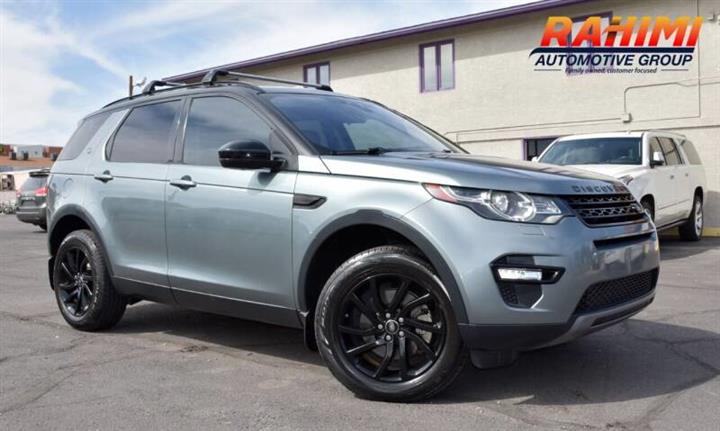 $15977 : 2017 Land Rover Discovery Spo image 1