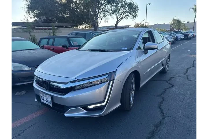 $26500 : Honda Clarity Plug-In Hybrid image 1