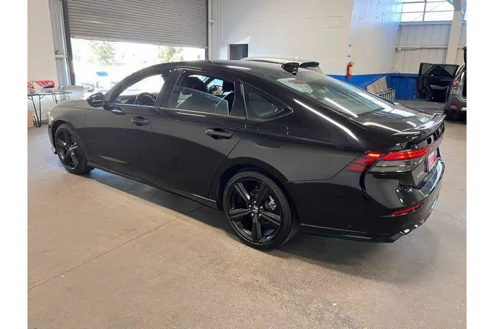 $30931 : Honda Accord Hybrid 2024 Spo image 5