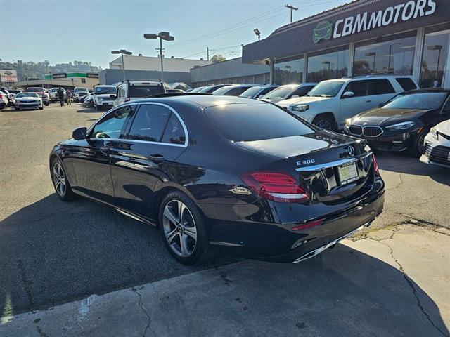 $24495 : 2019 Mercedes-Benz E-Class image 8