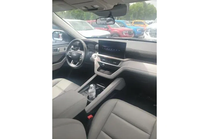 $37318 : Ford Explorer 2025 Active 4d image 7