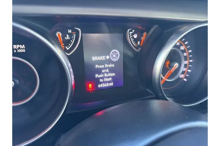 $29000 : Jeep Gladiator 2020 4x4 Spor image 8