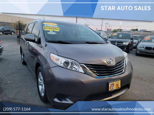 $10899 : 2012 Sienna LE 7-Passenger Au image 1