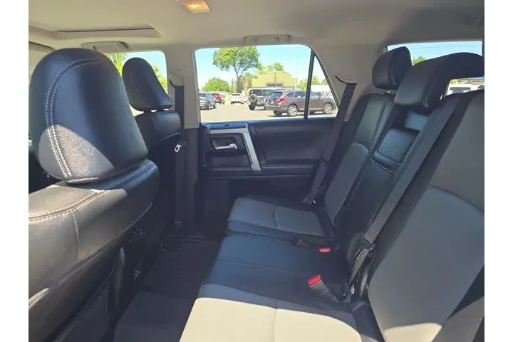 $39995 : Toyota 4Runner 2021 4x4 SR5 image 8