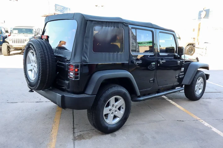 $19988 : 2016 Wrangler Unlimited 4WD 4 image 5