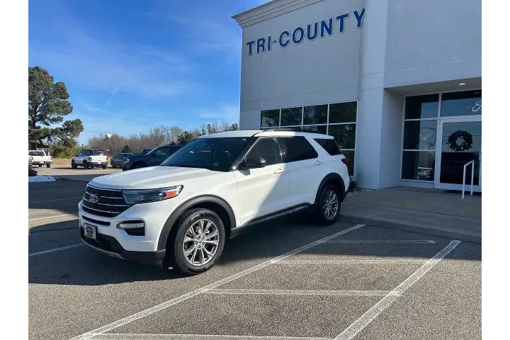 $33995 : Ford Explorer 2022 AWD XLT 4 image 1