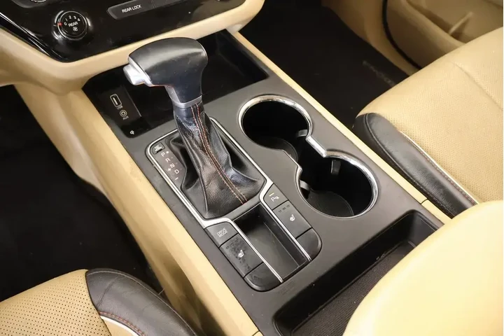 $13090 : Kia Sedona 2019 LX 4dr Mini- image 7