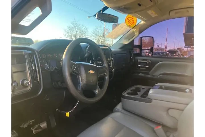 $18500 : 2015 Silverado 2500HD image 8