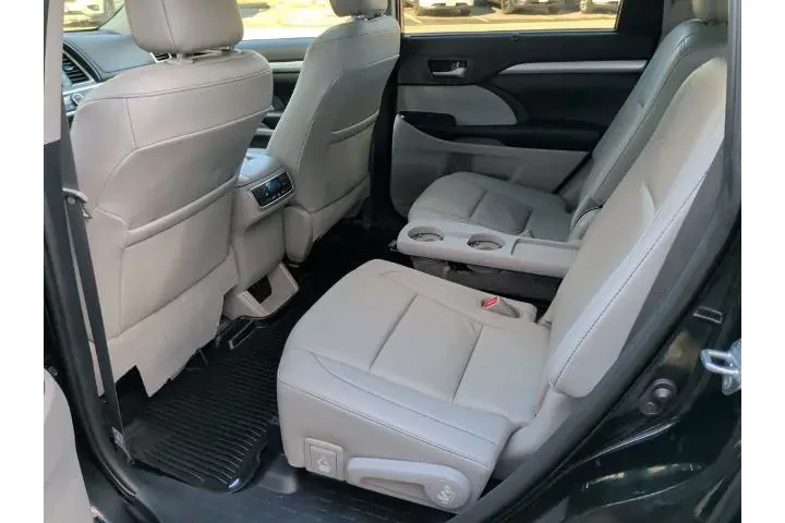 $26559 : Toyota Highlander 2019 AWD S image 10